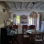 Charmante Maison Ancienne Avec Cour *
