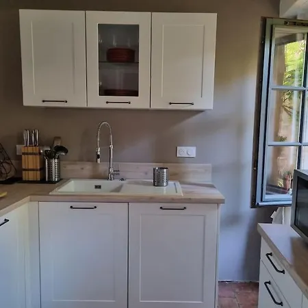 Charmante Maison Ancienne Avec Cour Apartment