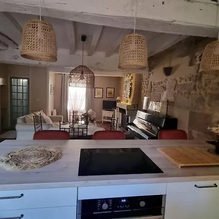 Charmante Maison Ancienne Avec Cour Apartment *